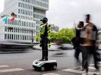 Robot polisi di China. (Agatha CANTRILL / AFP))