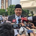 Presiden KSPI, Said Iqbal saat menyampaikan keterangan kepada media saat tiba di Istana Negara, Jakarta, Senin (8/6/2026). (CNBC Indonesia/Emir Yanwardhana)