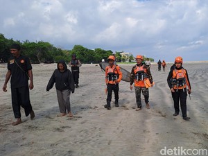 Dua Bocah Terseret Arus Saat Main Bola di Pantai Kuta, Pencarian Berlanjut