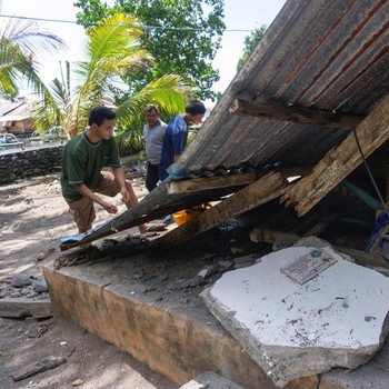 Gempa Filipina M7,7 Terasa Sampai RI, Rumah Hancur-Warga Berhamburan
