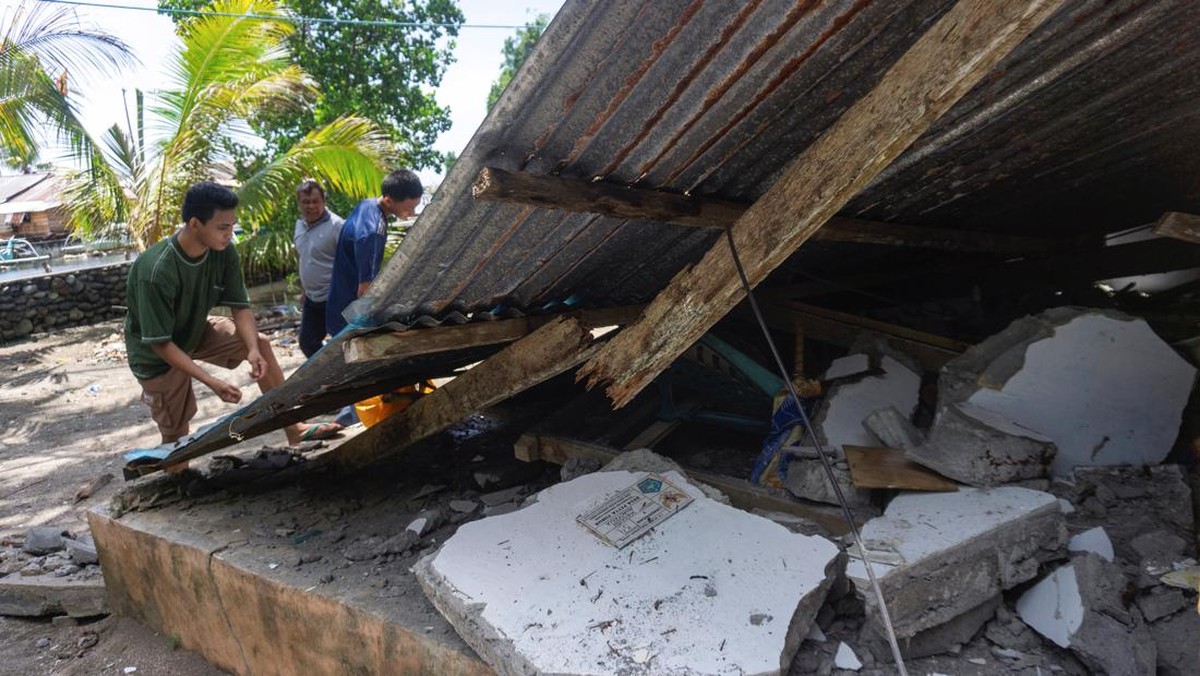 Gempa Filipina M7,7 Terasa Sampai RI, Rumah Hancur-Warga Ber