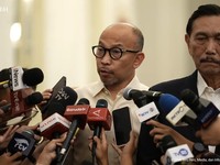 Anggota Dewan Ekonomi Nasional (DEN), Chatib Basri saat menyampaikan keterangan kepada media usai melakukan pertemuan dengan Presiden Prabowo Subianto di Istana Negara, Jakarta, Selasa (9/6/2026). (Tangkapan Layar Youtube/Sekretariat Presiden)