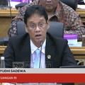 DPR RI raker dengan Menteri Keuangan Purbaya Yduhi Sadewa. (YouTube/TVR Parlemen)