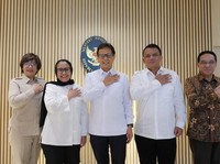 Foto: Kepala Badan Gizi Nasional (BGN) Nanik Sudaryati Deyang mengadakan pertemuan dengan Menteri Kesehatan Budi Gunadi di kantor Kementerian Kesehatan, Jakarta, Selasa (9/6/2026). (Dokumentasi BGN)