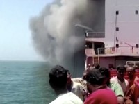 Pasukan Amerika Serikat melumpuhkan sebuah kapal tanker minyak tanpa muatan di Teluk Oman pada Senin (8/6/2026) setelah kapal tersebut mencoba berlayar menuju pelabuhan di Iran. (Tangkapan Layar Video Reuters/)