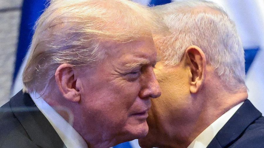 Presiden AS Donald Trump dan PM Israel Benjamin Netanyahu. (REUTERS/Evelyn Hockstein/Pool/File Photo)