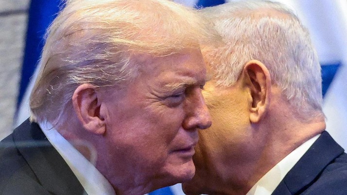Presiden AS Donald Trump dan PM Israel Benjamin Netanyahu. (REUTERS/Evelyn Hockstein/Pool/File Photo)