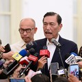 Presiden Prabowo Subianto menerima Ketua Dewan Ekonomi Nasional (DEN) Luhut Binsar Pandjaitan beserta jajaran di Istana Merdeka, Jakarta, Selasa (9/6/2026). (Dok. BPMI Sekretariat Presiden/Muchlis Jr)