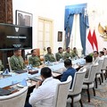 Presiden Prabowo Subianto menerima Panglima TNI Agus Subiyanto, Wakil Panglima TNI Tandyo Budi, serta para kepala staf di Istana Merdeka, Jakarta, Selasa (9/6/2026). Prabowo didampingi oleh Menteri Pertahanan Sjafrie Sjamsoeddin, Kepala BIN Muhammad