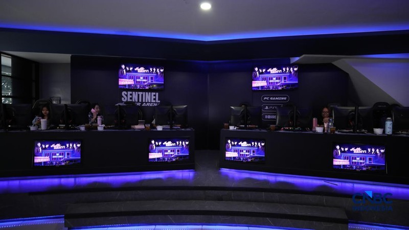 Suasana berbeda terlihat di sejumlah warnet gaming di Jakarta pada Selasa (9/6/2026), jelang dimulainya penjualan tiket konser BTS World Tour