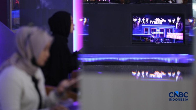 Suasana berbeda terlihat di sejumlah warnet gaming di Jakarta pada Selasa (9/6/2026), jelang dimulainya penjualan tiket konser BTS World Tour