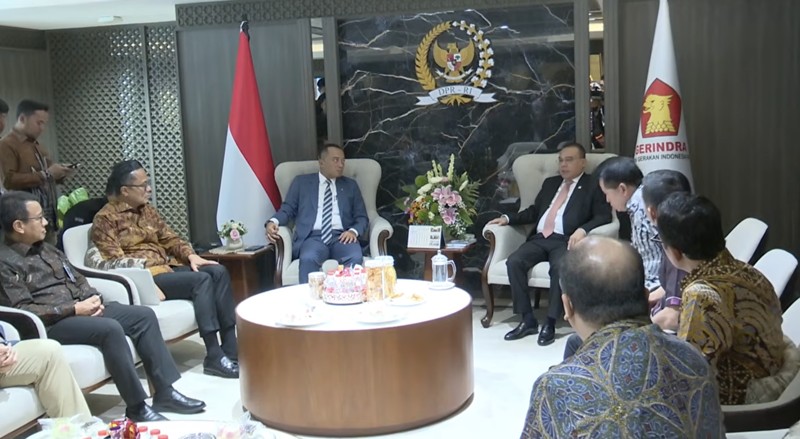 Wakil Ketua DPR RI, Sufmi Dasco bertemu pimpinan Bank Himbara. (CNBC Indonesia/Romys Bhinekasari)