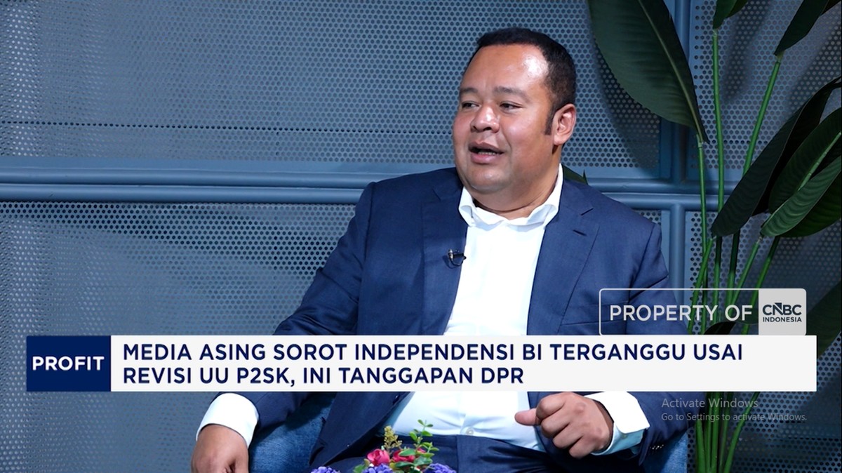 Video: DPR Soal Independensi BI dan Pemberhentian Gubernur B