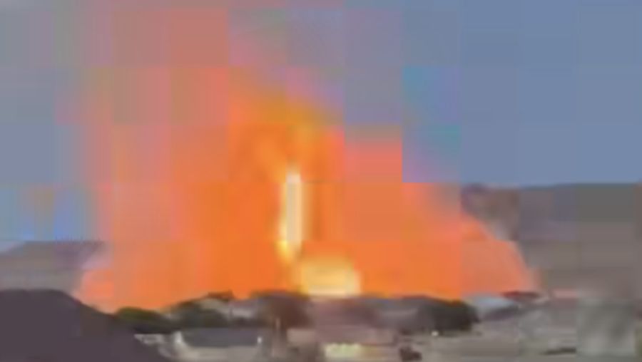 Bom! Penampakan Ledakan Besar Guncang Iran, Jet Tempur AS Bombardir