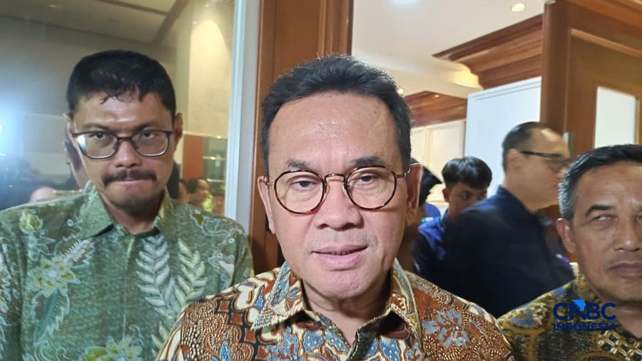 Menteri Perdagangan (Mendag) Budi Santoso saat ditemui di Kompleks Parlemen, Jakarta, Rabu (10/6/2026). (CNBC Indonesia/Martyasari Rizky)