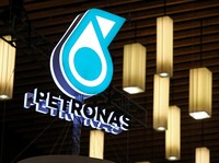Petronas. (REUTERS/Chris Helgren/File Photo)