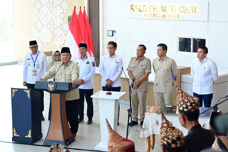 Presiden Prabowo Subianto meresmikan Rumah Sakit Umum Daerah (RSUD) KH. Muhammad Thohir Krui di Kabupaten Pesisir Barat, Lampung, Rabu (10/6/2026). (Dok. BPMI Sekretariat Presiden/Muchlis Jr)
