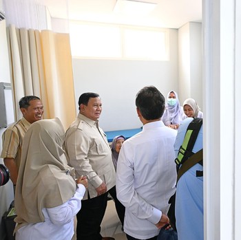Presiden Prabowo Subianto meresmikan Rumah Sakit Umum Daerah (RSUD) KH. Muhammad Thohir Krui di Kabupaten Pesisir Barat, Lampung, Rabu (10/6/2026). (Dok. BPMI Sekretariat Presiden/Muchlis Jr)