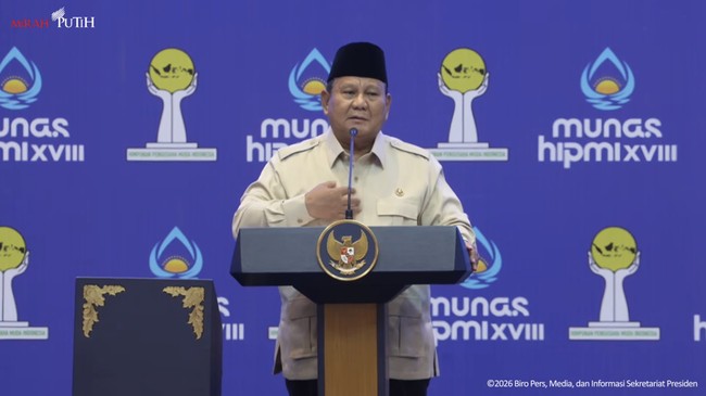 Prabowo Kaget! Ada Emak-Emak Dapat Bunga Kredit 24%