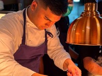Aktivitas Chef Kaskara Hasibuan. (Dokumentasi Pribadi)