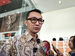 KPK Rampung Analisis Amplop Bupati Kuansing ke Raja Juli, Motif Didalami