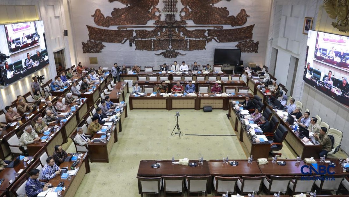 Sah! DPR-Pemerintah Sepakat RUU PFII Dibawa ke Sidang Paripurna