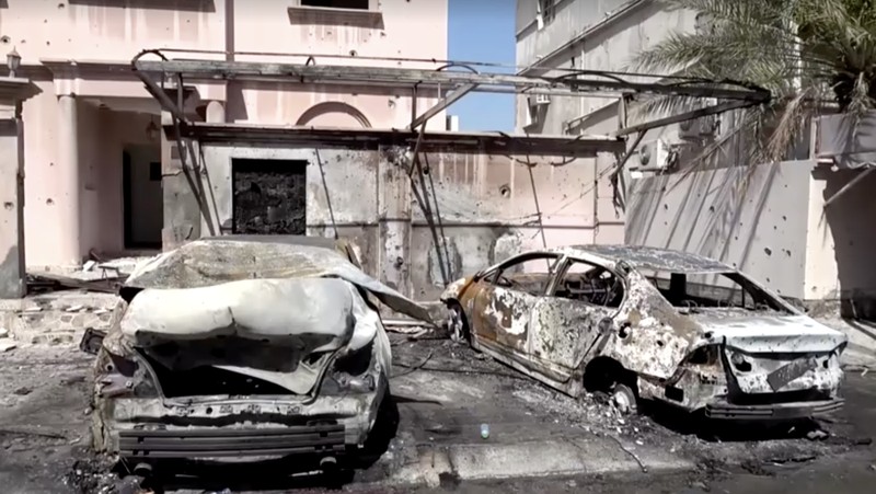 Suasana usai serangan pesawat tak berawak Iran di Bahrain, Kamis (11/6/2026). (Tangkapan Layar Video/REUTERS)
