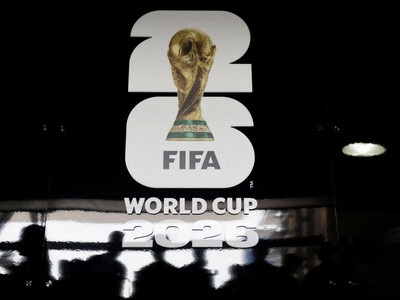 Tulisan FIFA World Cup 2026 terlihat di dalam MetLife Stadium pada tur stadion New York/New Jersey, Rabu (10/6/2026). (REUTERS/Jeenah Moon)