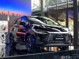 Nyicil BYD M6 DM Termurah, Tiap Bulan Bayar Segini