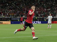 Hwang In-beom merayakan gol pertama untuk South Korea national football team saat menghadapi Czech Republic national football team pada laga Grup A FIFA World Cup 2026 di Estadio Guadalajara, Kamis (11/6/2026). (REUTERS/Amanda Perobelli)