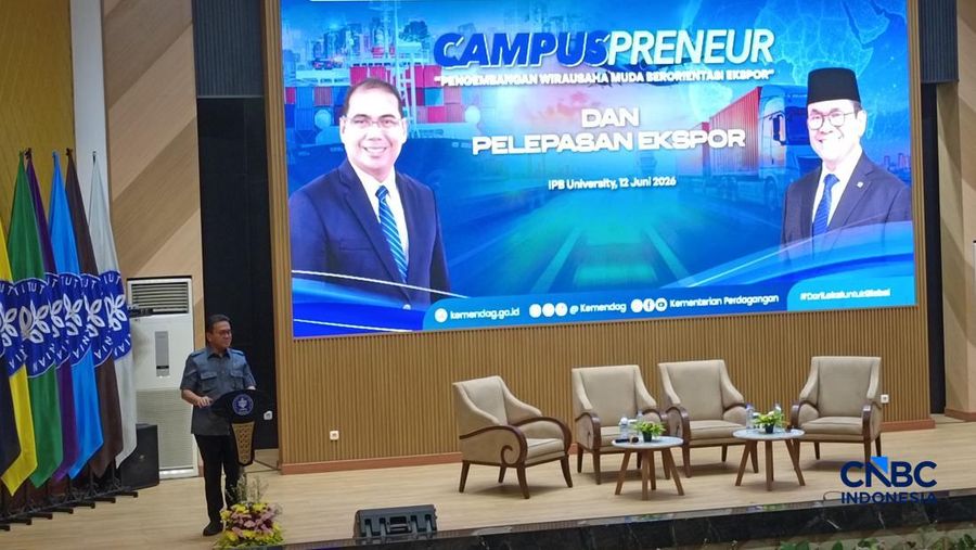 Menteri Perdagangan (Mendag) Budi Santoso saat memberikan sambutannya di Kampus IPB, Bogor, Jumat (12/6/2026). (CNBC Indonesia/Martyasari Rizky)