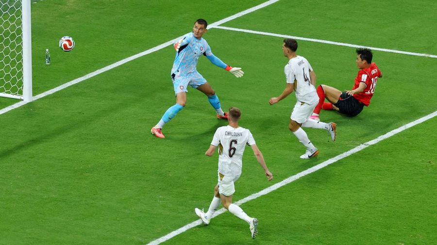 Oh Hyeon-gyu mencetak gol kedua untuk South Korea national football team saat menghadapi Czech Republic national football team pada laga Grup A FIFA World Cup 2026 di Estadio Guadalajara, Kamis (11/6/2026).