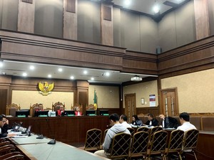 Bos Blueray Ngaku Bayari Karaoke Pejabat Bea Cukai Rp 40 Juta