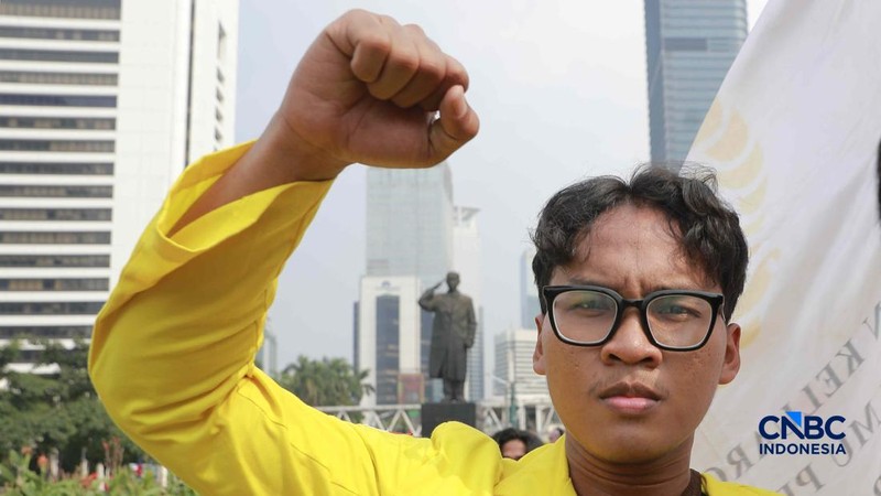 Suasana jelang demo mahasiswa di kawasan Dukuh Atas, Sudirman, Jakarta, Jumat (12/6/2026). (CNBC Indonesia/Muhammad Sabki)
