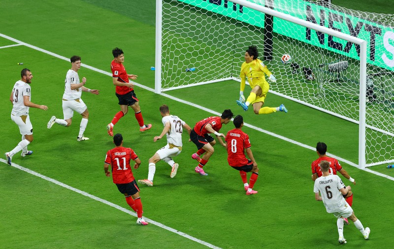 Para pemain South Korea national football team bertepuk tangan kepada para penggemar usai pertandingan melawan Czech Republic national football team pada laga Grup A FIFA World Cup 2026 di Estadio Guadalajara, Kamis (11/6/2026). (REUTERS/Amanda Perobelli)