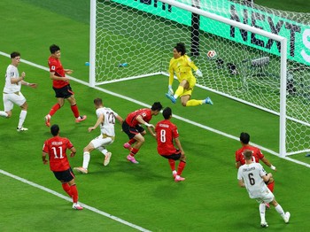 Tomas Souček dari Czech Republic national football team sempat mencetak gol yang kemudian dianulir saat menghadapi South Korea national football team pada laga Grup A FIFA World Cup 2026 di Estadio Guadalajara, Kamis (11/6/2026). (REUTERS/Daniel Bec
