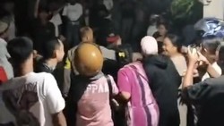 Penggerebekan 2 Lurah Kendari Pesta Miras Bareng Wanita di Kelurahan