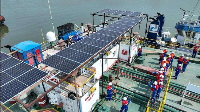 Top! Kapal Minyak Pertamina Pangkas Emisi 79 Ton Karbon per Tahun