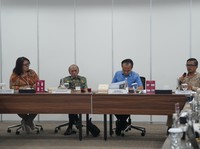 Rapat Koordinasi Pembahasan PKKPR (Persetujuan Kesesuaian Kegiatan Pemanfaatan Ruang) untuk Rencana Perluasan KEK Gresik, yang diselenggarakan di Kantor BUPP KEK Gresik (JIIPE), di Gresik, pada hari Jumat (12/06/2026). (Dok. Dewan Nasional Kawasan Ek
