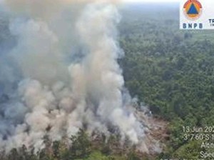 Karhutla di Muba dan PALI, Helikopter Lakukan 20 Kali Water Bombing