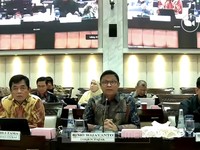 Dirjen Pajak Bimo Wijayanto saat mengikuti rapat kerja dengan Komisi XI DPR RI di Komplek Parlemen, Jakarta, Senin (15/6/2026). (Tangkapan Layar Youtube/TVR Parlemen)