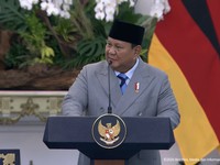 Foto: Presiden Prabowo Subianto saat menyampaikan pernyataan pers bersama di Istana Merdeka, Jakarta, Senin (15/6/2026). (Tangkapan Layar YouTube Sekretariat Presiden)