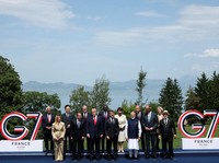 Para pemimpin G7 yang mewakili sejumlah negara terkaya di dunia berkumpul di Evian-les-Bains, Prancis, pada 15–17 Juni 2026 untuk menghadiri KTT selama tiga hari yang didominasi pembahasan perang di Ukraina dan Iran. (REUTERS/Christian Hartmann)