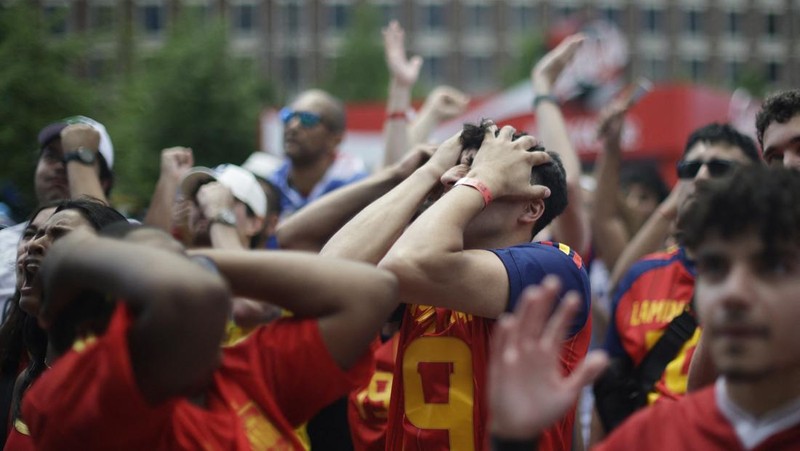 SOCCER-WORLDCUP-ESP-CPV/FANS