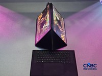 Asus Republic of Gamers (ROG) resmi meluncurkan laptop gaming premium terbaru, ROG Zephyrus Duo GX651, ke pasar Indonesia, Rabu (17/6/2026). (CNBC Indonesia/
Intan Rakhmayanti Dewi)