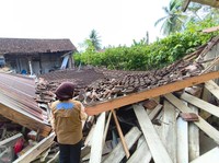 Bangunan rumah warga yang mengalami kerusakan akibat gempa bumi di Kabupaten Parigi Moutong, Sulawesi Tengah (Sulteng), Selasa (16/6/2026). (Dok. BPBD Kabupaten Parigi Moutong)