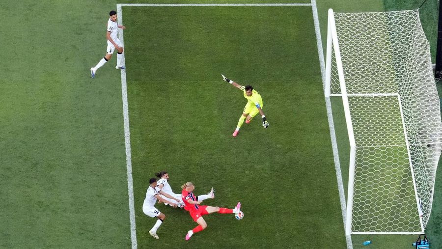 Erling Haaland mencetak gol pertama Norwegia dalam pertandingan Grup I Piala Dunia FIFA 2026 antara Irak dan Norwegia di Boston Stadium, Foxborough, Massachusetts, Amerika Serikat, Selasa (16/6/2026).