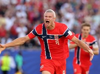Erling Haaland merayakan gol pertama Norwegia dalam pertandingan Grup I Piala Dunia FIFA 2026 antara Irak dan Norwegia di Boston Stadium, Foxborough, Massachusetts, Amerika Serikat, Selasa (16/6/2026). (IMAGN IMAGES via Reuters/Paul Rutherford)