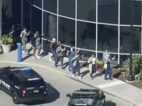 Kepolisian Wilmington, Delaware, Amerika Serikat, mengonfirmasi bahwa dua orang menjadi korban penembakan dalam insiden yang terjadi di Rumah Sakit Wilmington pada Senin (16/6/2026). (Tangkapan Layar Video Reuters/ABC AFFILIATE WPVI)