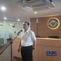 Ketua Dewan Ekonomi Nasional (DEN) Luhut Binsar Panjaitan dalam konferensi pers, Rabu (17/6/2026). (CNBC Indonesia/Chandra Dwi Pranata)